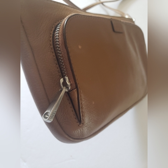 90's FOSSIL Tan Crossbody Cow Hide Leather Bag!!!! - Picture 10 of 16